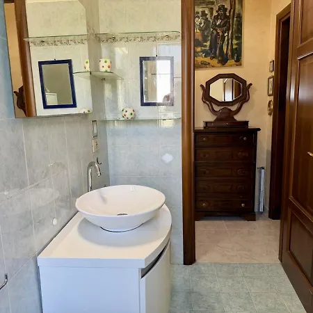 Host4u - Casa Uccia Artallo Apartment