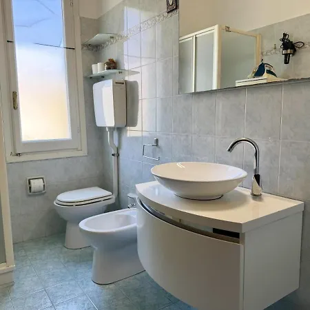 Host4u - Casa Uccia Artallo Apartment Imperia