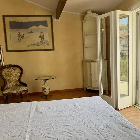 Host4u - Casa Uccia Artallo Apartment *